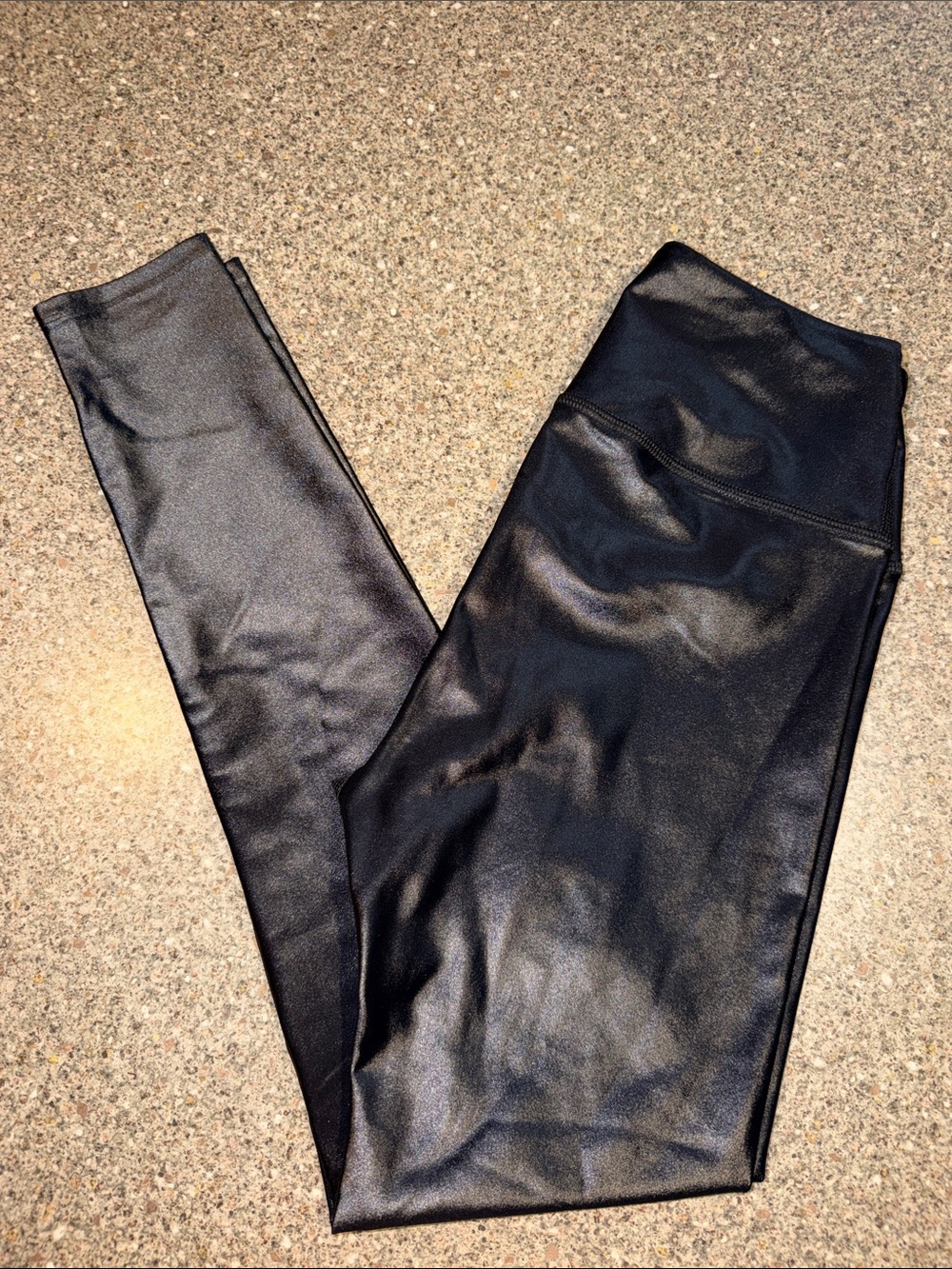 Noli yoga shimmer shiny black leggings